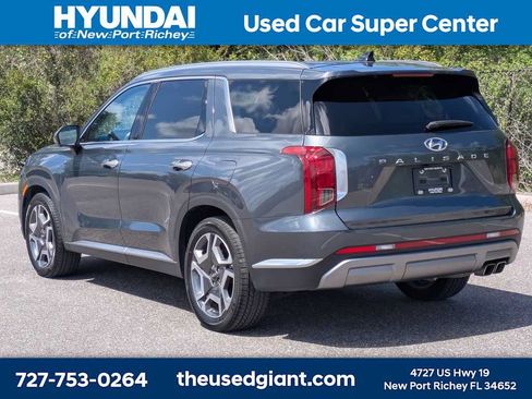 Certified 2023 Hyundai Palisade Limited FWD image 3