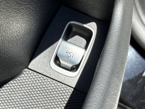 Used 2024 Mercedes-Benz EQS 450+ SUV image 25
