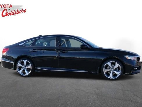 Used 2020 Honda Accord Touring image 5