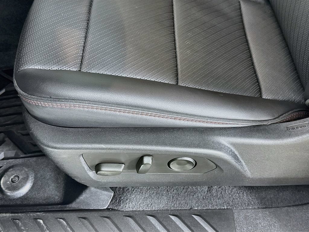 Used 2024 GMC Canyon AT4X AWD/4WD image 22