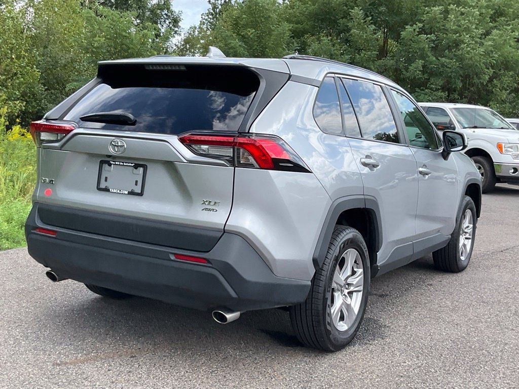 Used 2025 Toyota RAV4 XLE AWD/4WD image 24