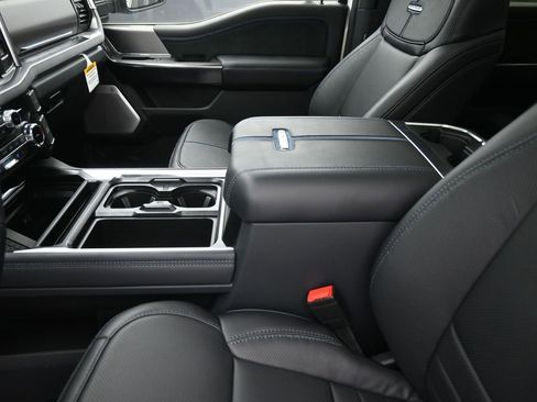 New 2026 Ford F250 Platinum AWD/4WD image 21