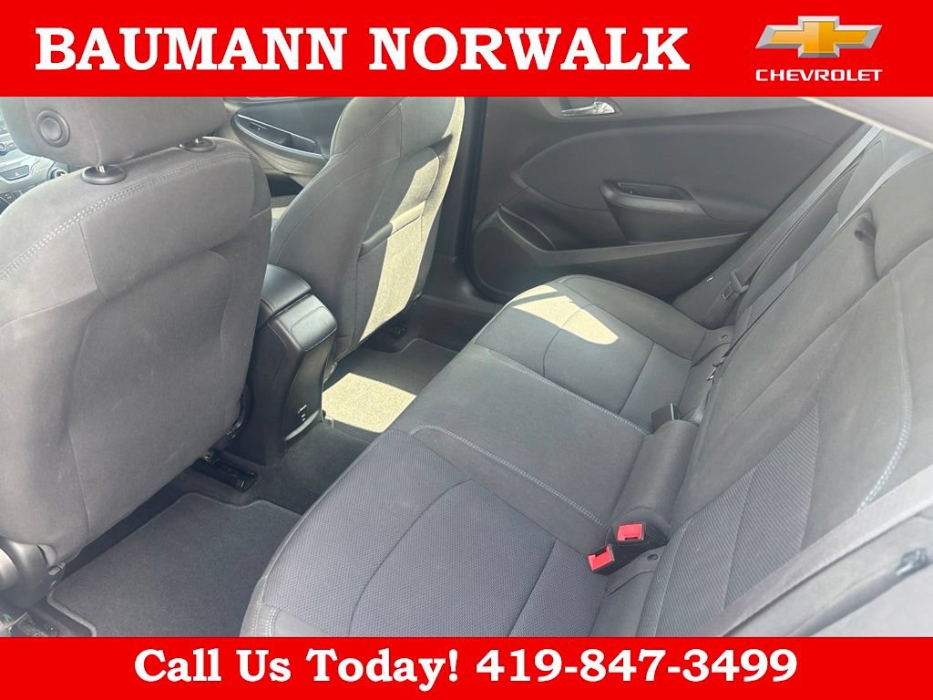 Used 2017 Chevrolet Cruze LT FWD image 40