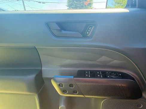 Used 2026 Ford Maverick Lobo AWD/4WD image 9