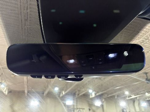 Used 2023 Volkswagen Atlas Cross Sport SEL image 22