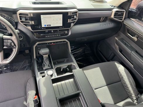 Used 2022 Toyota Tundra SR5 w/ SR5 Convenience Package image 16