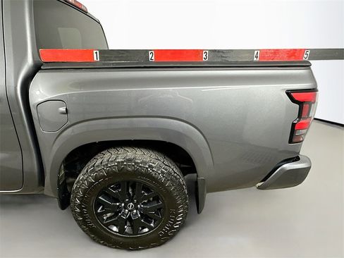 Used 2023 Nissan Frontier SV w/ Midnight Edition Package image 30