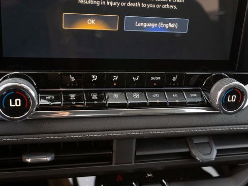 New 2025 Chevrolet Colorado LT w/ LT Convenience Package image 24