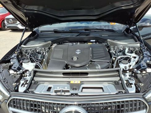 Used 2026 Mercedes-Benz GLC 300 4MATIC image 8