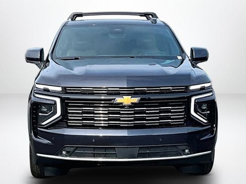 Used 2025 Chevrolet Tahoe High Country AWD/4WD image 2