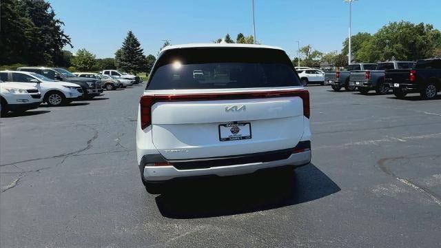 Used 2026 Kia Carnival FWD image 7