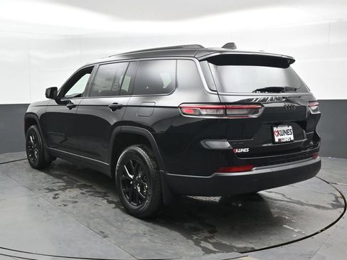 New 2026 Jeep Grand Cherokee L 4WD image 9