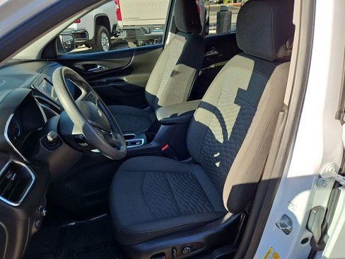 Used 2021 Chevrolet Equinox LT w/ LPO, Cargo Package FWD image 18