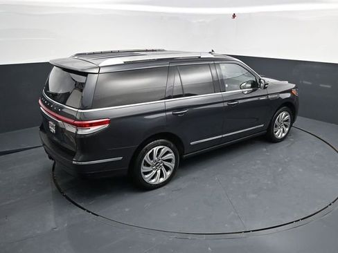 Used 2023 Lincoln Navigator Reserve AWD/4WD image 45