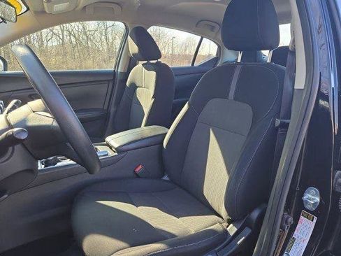 Used 2024 Nissan Sentra SV FWD image 12