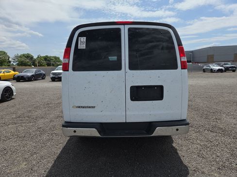 Used 2023 Chevrolet Express 3500 LT w/ LT Preferred Equipment Group RWD image 4