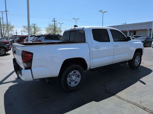 Used 2023 Toyota Tacoma SR image 5
