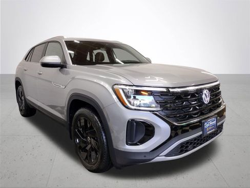 Used 2025 Volkswagen Atlas Cross Sport SE AWD/4WD image 5
