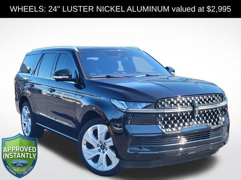 Used 2025 Lincoln Navigator Black Label AWD/4WD image 1