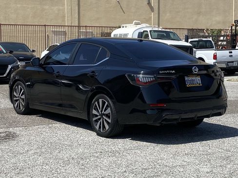 Used 2021 Nissan Sentra SV w/ SV Premium Package FWD image 4