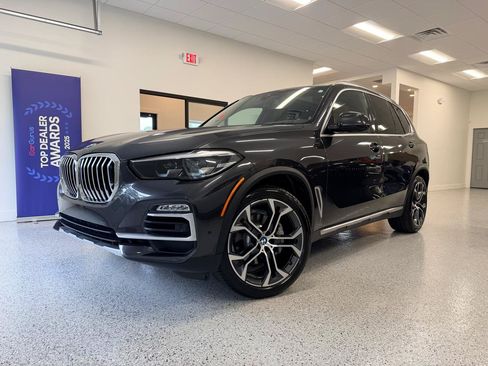 Used 2020 BMW X5 sDrive40i w/ Premium Package RWD image 2