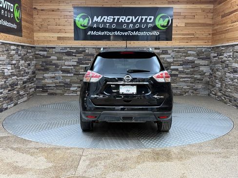 Used 2016 Nissan Rogue SV w/ SV Premium Package image 8