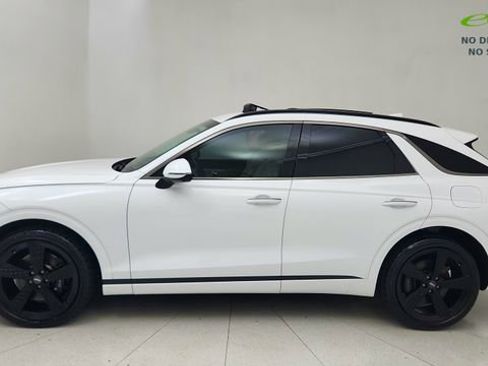 Used 2023 Genesis GV70 3.5T Sport w/ Sport Prestige Package AWD/4WD image 3