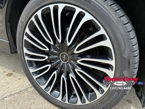 Used 2023 Lincoln Aviator Black Label w/ Dynamic Handling Package AWD/4WD image 2