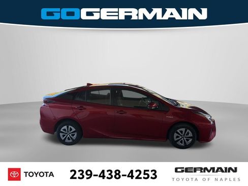 Certified 2018 Toyota Prius Three image 2