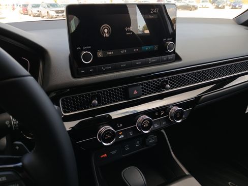 New 2025 Honda Civic Sport image 10