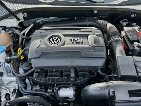 Used 2014 Volkswagen Passat 1.8T Wolfsburg Edition image 32