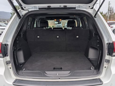 Certified 2022 Jeep Grand Cherokee Laredo X image 25