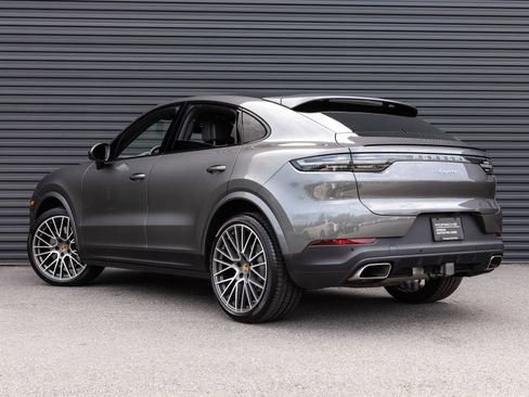 Certified 2023 Porsche Cayenne Coupe AWD/4WD image 3
