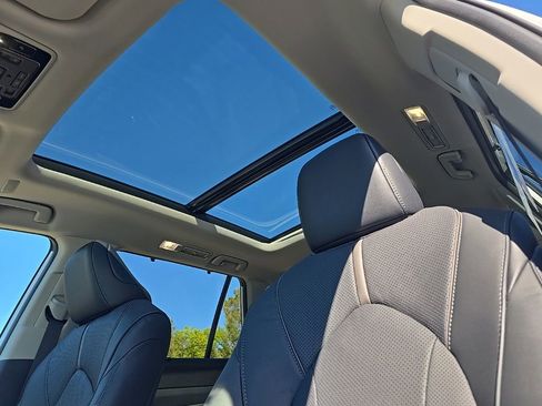Certified 2026 Toyota Grand Highlander Platinum image 17