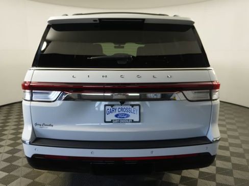 Used 2024 Lincoln Navigator L Reserve AWD/4WD image 4