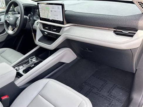 New 2026 Ford Explorer Active w/ Active Comfort Package image 13