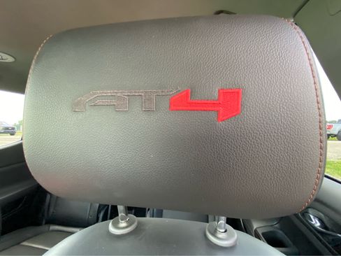 Used 2023 GMC Acadia AT4 AWD/4WD image 33