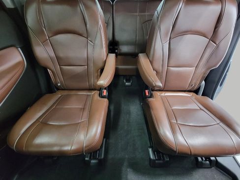 Used 2018 Buick Enclave Avenir w/ Avenir Technology Package image 23