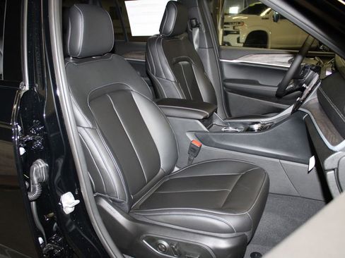 New 2026 Jeep Grand Cherokee Limited w/ Limited Altitude Package image 29