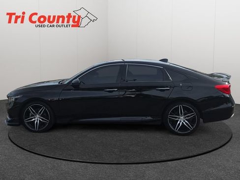 Used 2021 Honda Accord Touring image 4