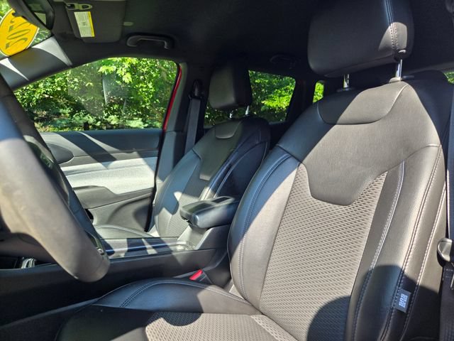 Used 2023 Jeep Compass Latitude AWD/4WD image 13