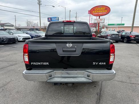 Used 2016 Nissan Frontier SV image 6