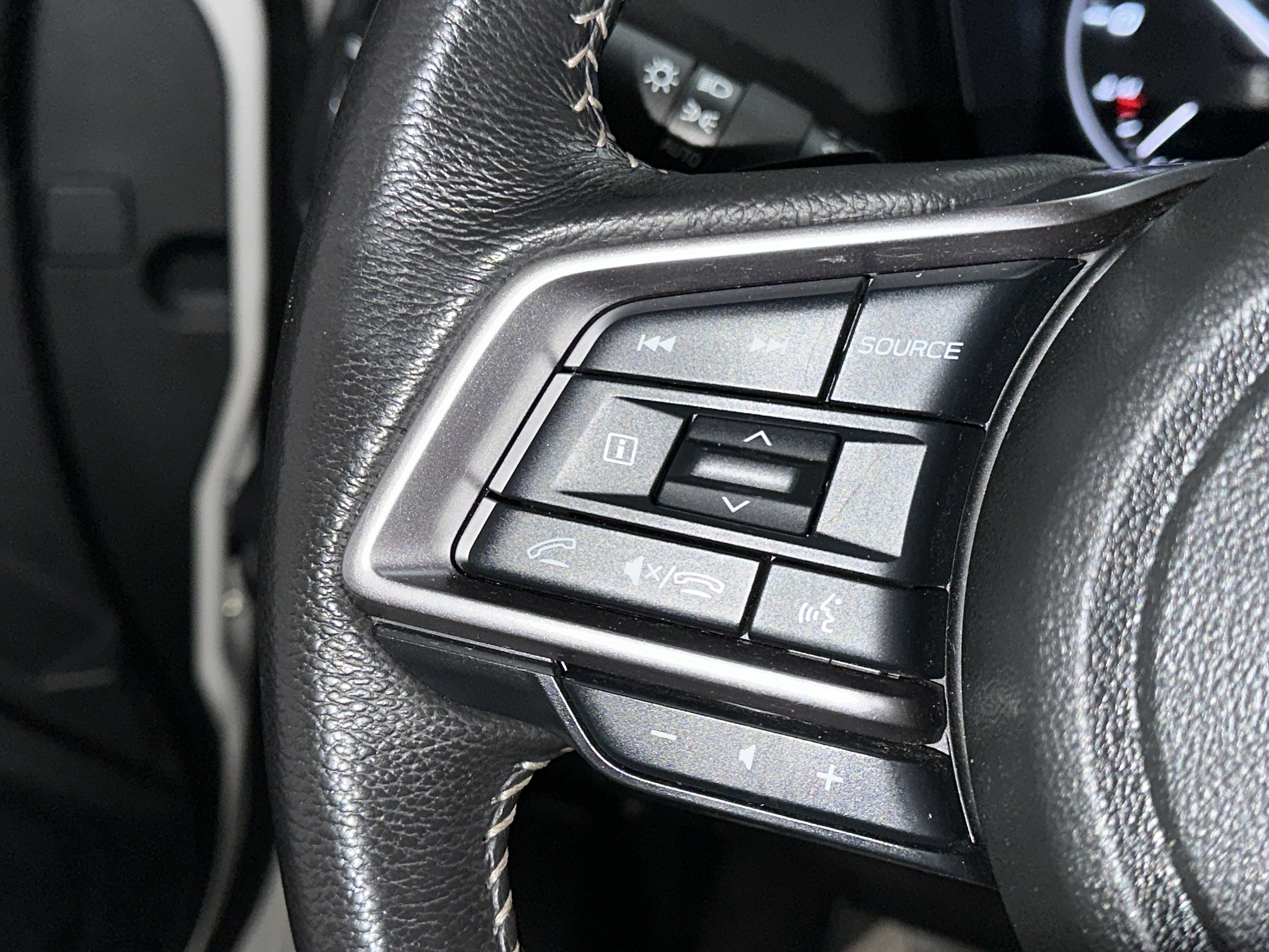 Used 2025 Subaru Legacy Premium AWD/4WD image 19
