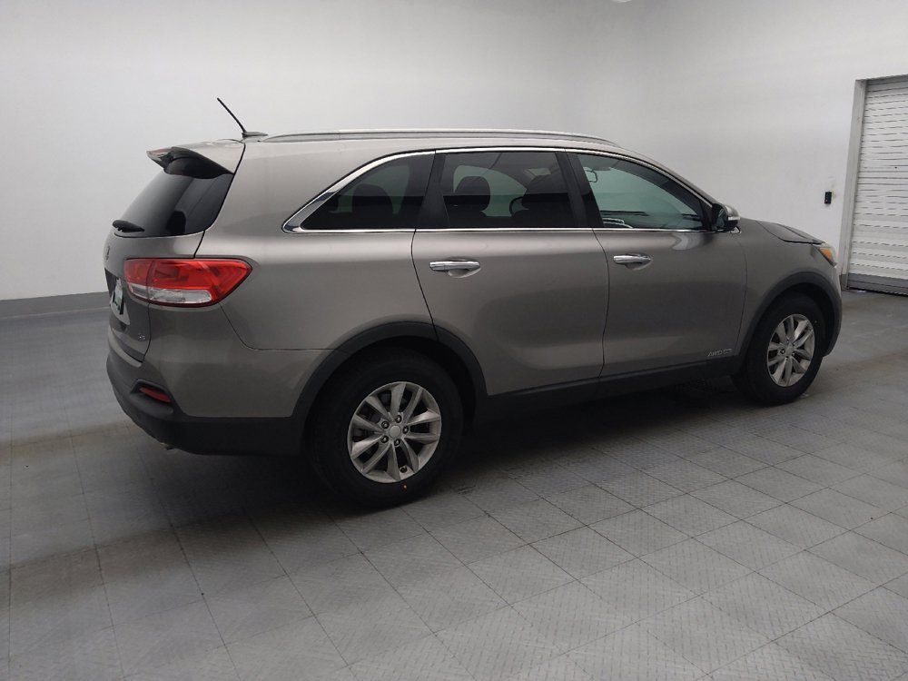 Used 2017 Kia Sorento AWD image 10