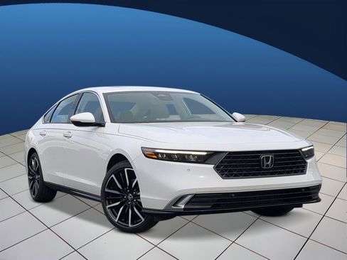 New 2026 Honda Accord Touring image 7