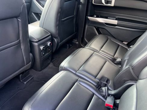 Certified 2022 Ford Explorer XLT w/ Equipment Group 202A image 14