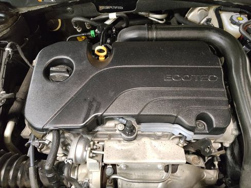 Used 2020 Chevrolet Malibu LT FWD image 30