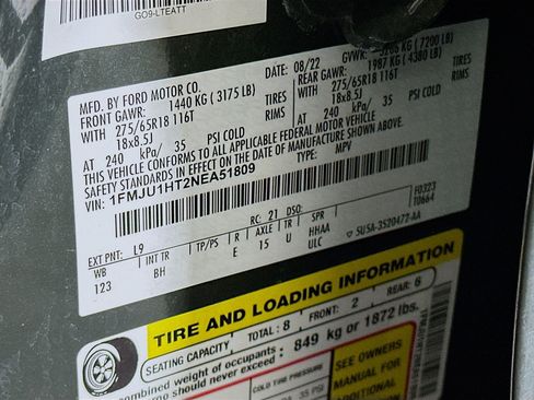 Used 2022 Ford Expedition XLT image 12