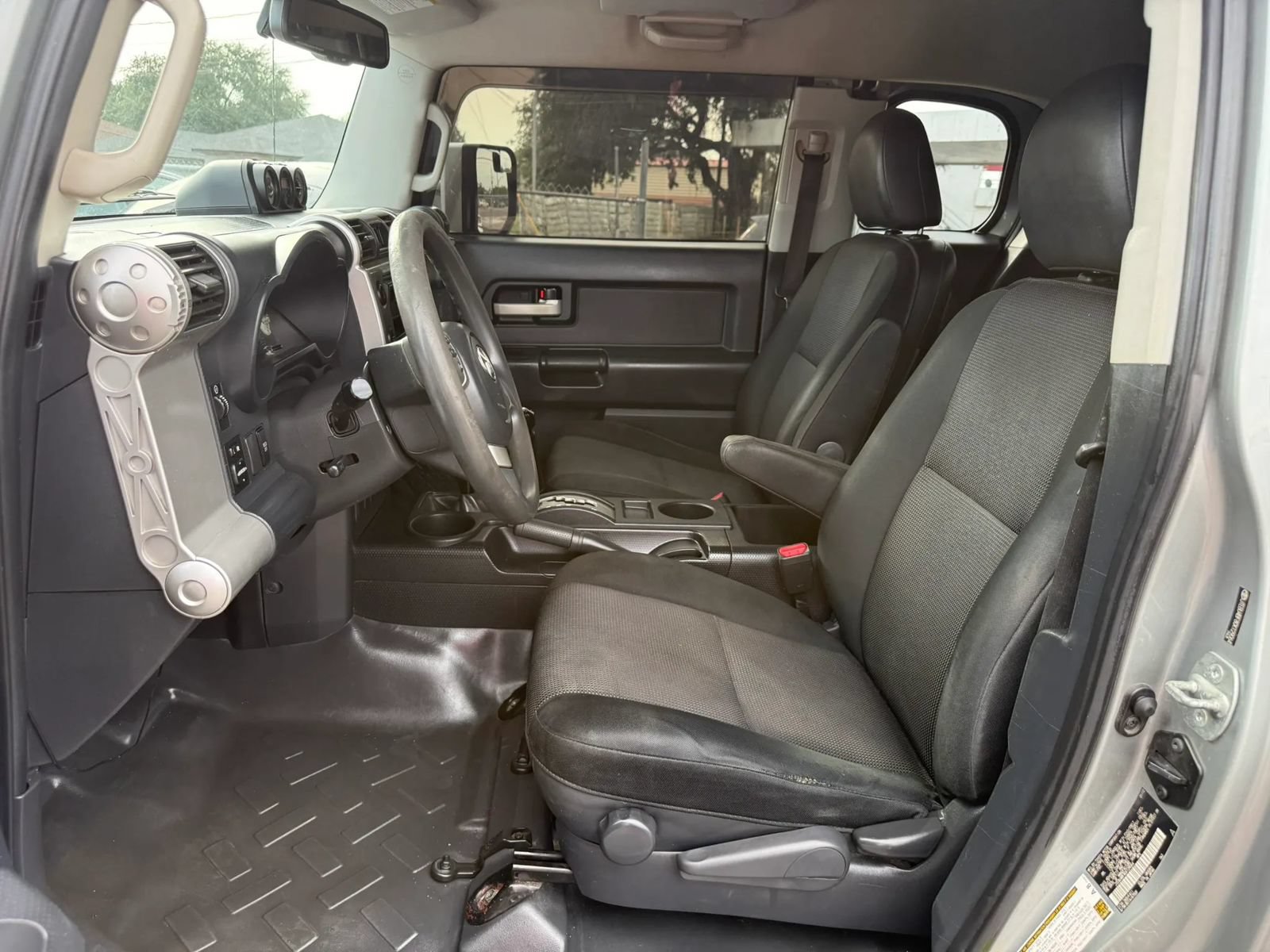 Used 2012 Toyota FJ Cruiser 4WD w/ Convenience Pkg image 9