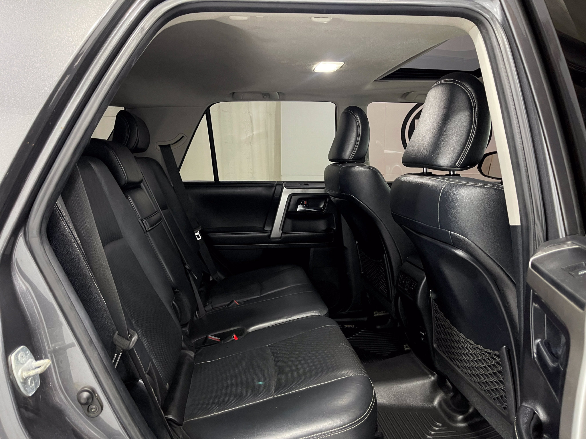 Used 2015 Toyota 4Runner Limited AWD/4WD image 33